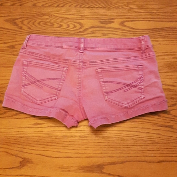 Size 5 cut off rip shorts By Aeropostale - Picture 3 of 13